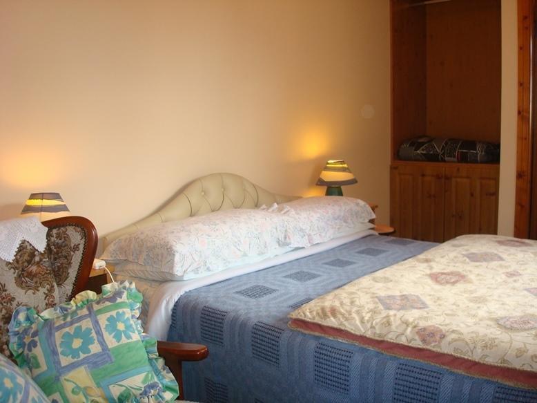 Glen House Room Only Accommodation Youghal Phòng bức ảnh