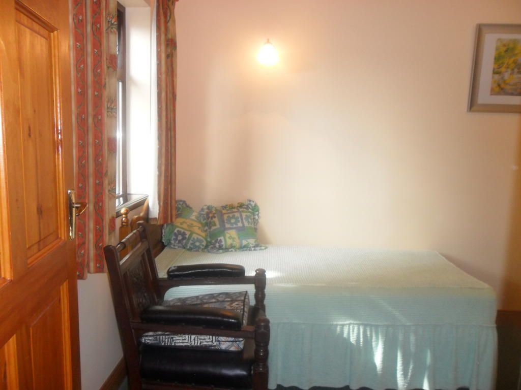 Glen House Room Only Accommodation Youghal Phòng bức ảnh