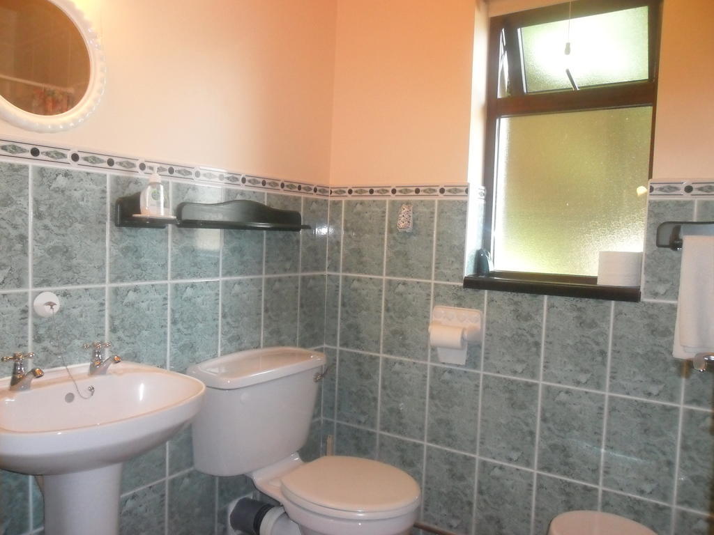 Glen House Room Only Accommodation Youghal Phòng bức ảnh